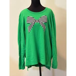 Crown & Ivy Holiday Sweater Green Crewneck with an Intarsia-knit blk&wht bow
